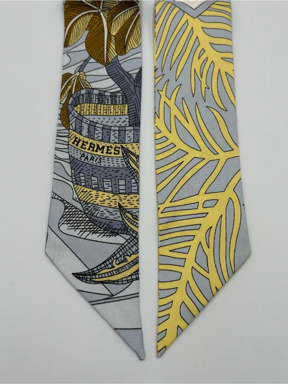 Hermes La Danse des Amazones Twilly Gris White Gold Silk Scarf - Picture 3 of 6